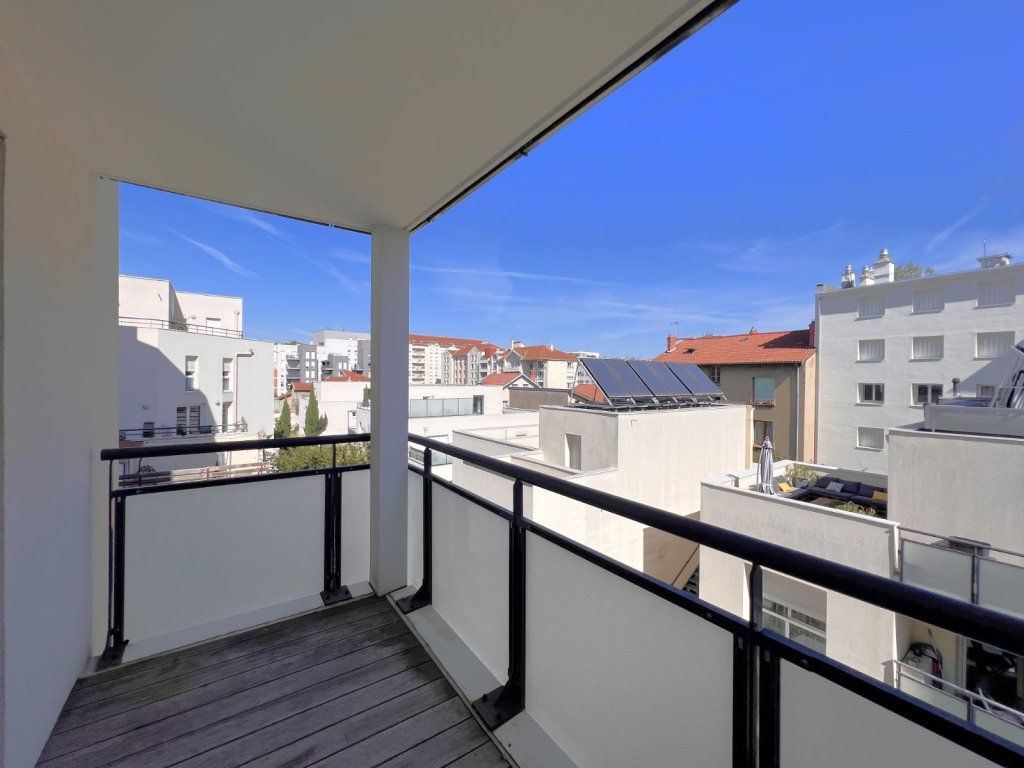APPARTEMENT T1 A VENDRE - LYON 8EME ARRONDISSEMENT - 39.93 m2 - 200000 €