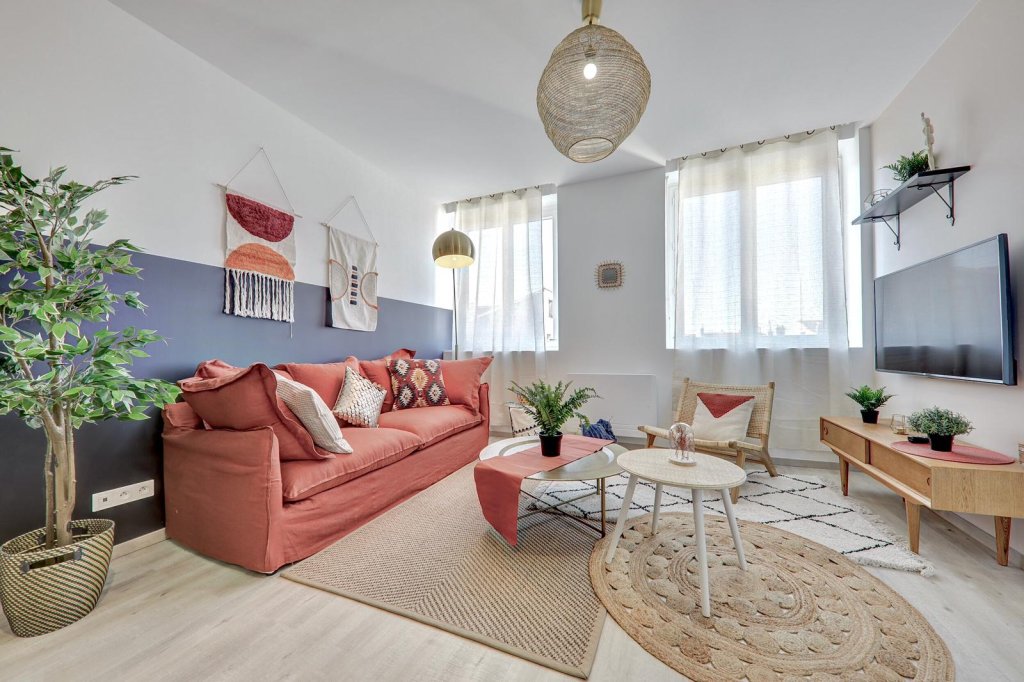 APPARTEMENT T5 A LOUER - LYON 4EME ARRONDISSEMENT - 80.14 m2 - 670€ charges comprises par mois
