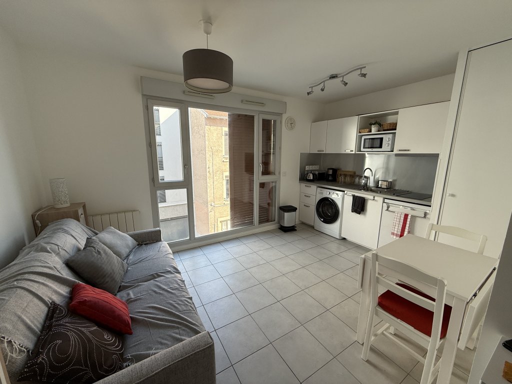 APPARTEMENT T1 A LOUER - VILLEURBANNE - 22.06 m2 - 541€ charges comprises par mois
