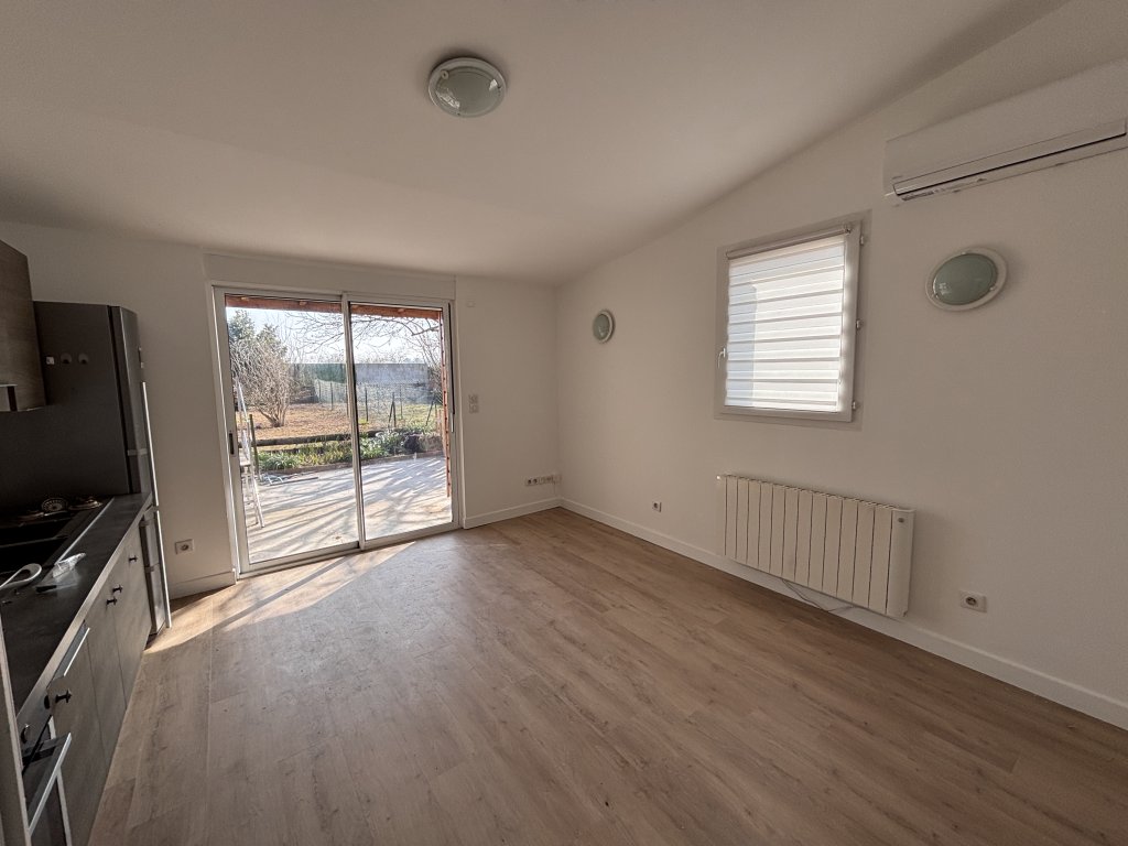 APPARTEMENT T1 A LOUER - CHASSIEU - 29.6 m2 - 630€ charges comprises par mois