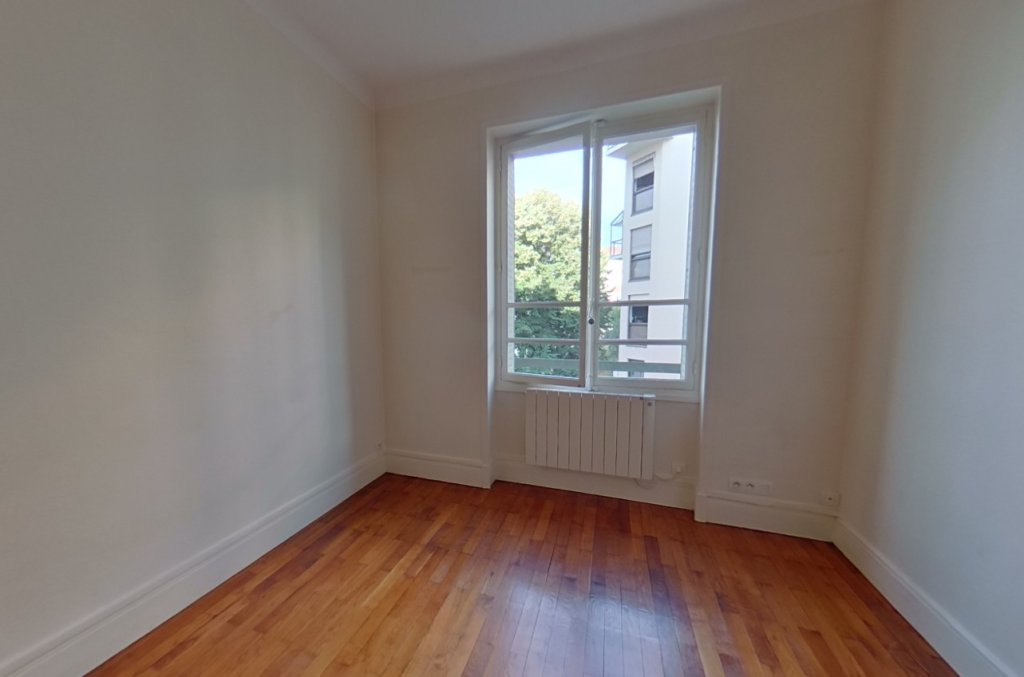 APPARTEMENT T2 A LOUER - LYON 6EME ARRONDISSEMENT - 49.37 m2 - 834€ charges comprises par mois