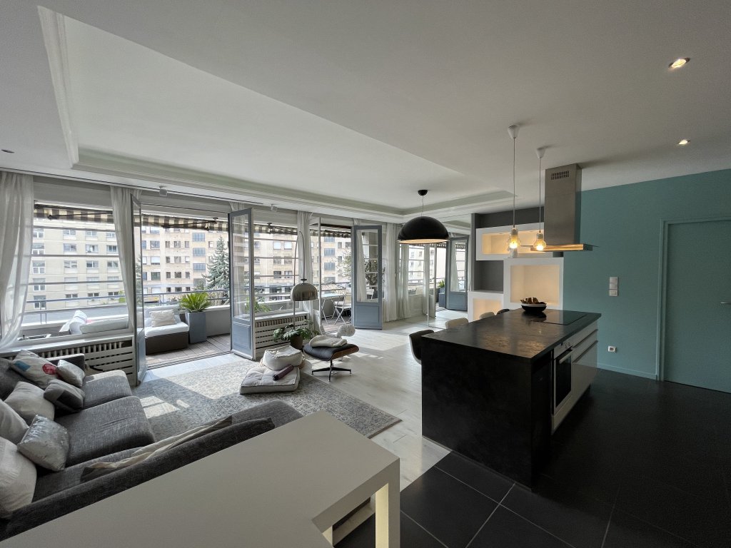 APPARTEMENT T3 A LOUER - LYON 6EME ARRONDISSEMENT - 94.03 m2 - 2073€ charges comprises par mois