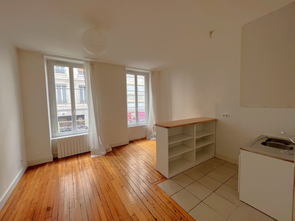APPARTEMENT T3 A LOUER - LYON 3EME ARRONDISSEMENT - 58.89 m2 - 934€ charges comprises par mois
