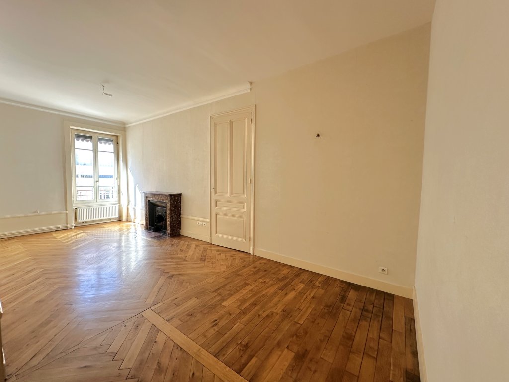 APPARTEMENT T3 A LOUER - LYON 3EME ARRONDISSEMENT - 62.34 m2 - 955€ charges comprises par mois