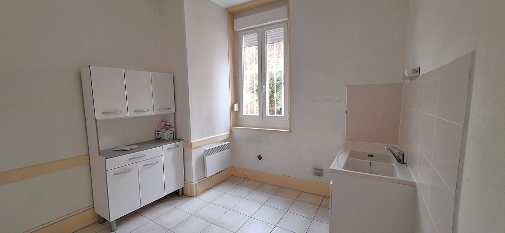 STUDIO A LOUER - VILLEURBANNE - 26.55 m2 - 491 € charges comprises par mois