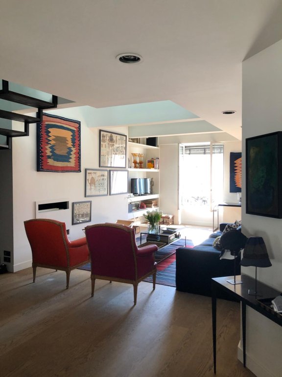 APPARTEMENT T3 A LOUER - LYON 2EME ARRONDISSEMENT - 107.09 m2 - 2 260 € charges comprises par mois