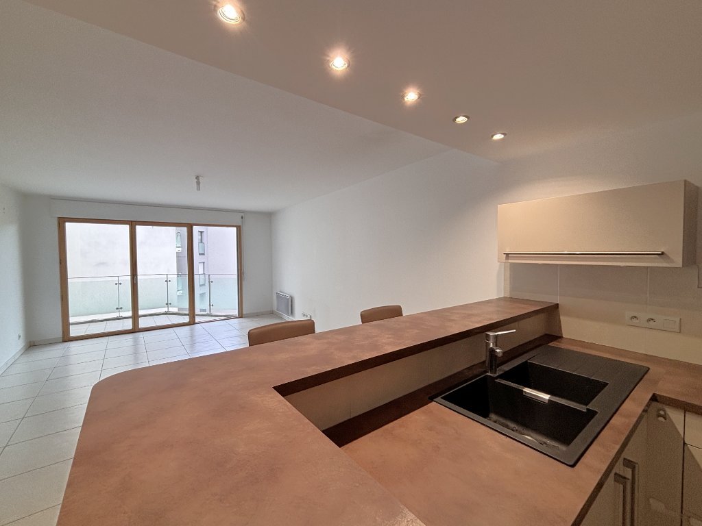 APPARTEMENT T4 A VENDRE - LYON 7EME ARRONDISSEMENT - 87.6 m2 - 418 000 €