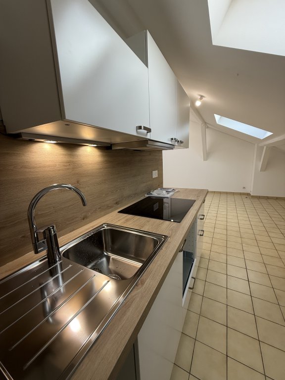 APPARTEMENT T2 A LOUER - LYON 7EME ARRONDISSEMENT - 38.23 m2 - 750€ charges comprises par mois