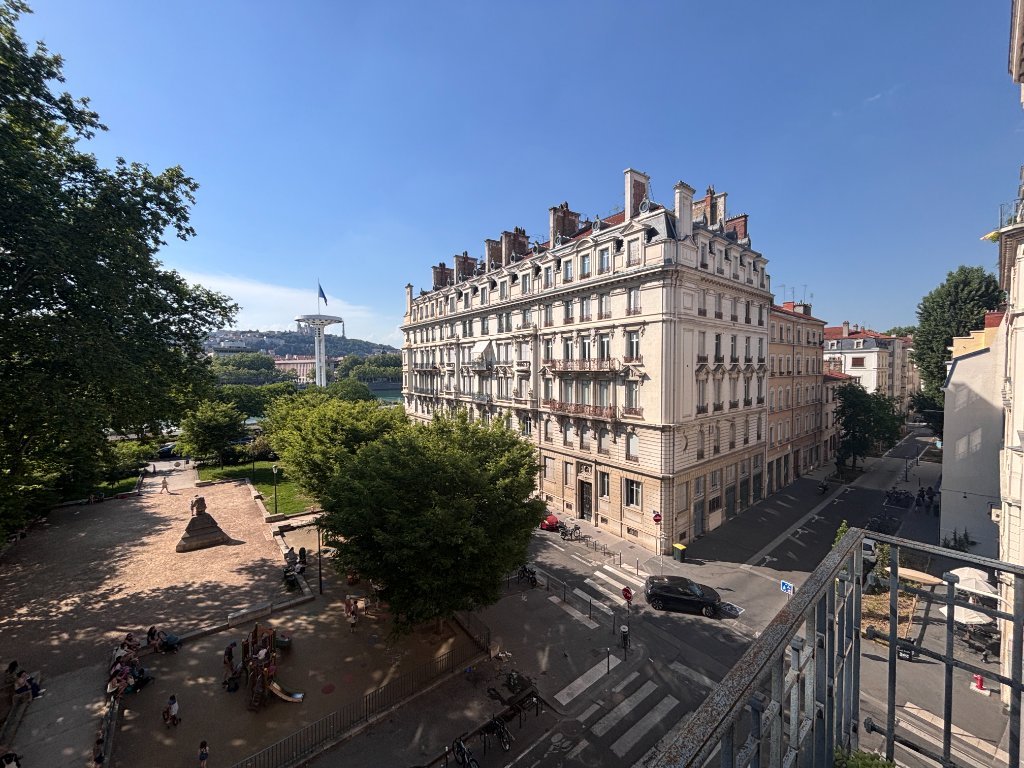 APPARTEMENT T6 A VENDRE - LYON 7EME ARRONDISSEMENT - 201.14 m2 - 850 000 &euro;