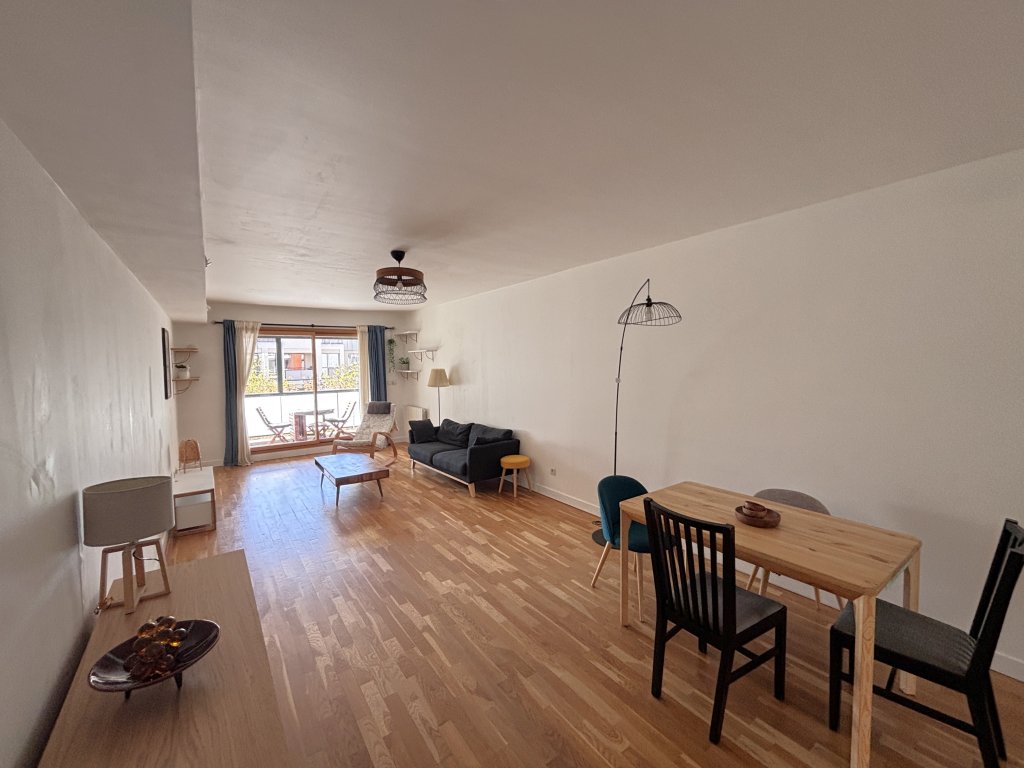 APPARTEMENT T3 A LOUER - LYON 3EME ARRONDISSEMENT - 75.28 m2 - 1 490 &euro; charges comprises par mois