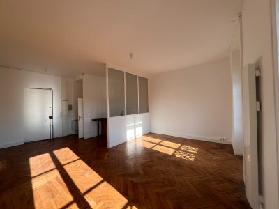 BUREAU - LYON 1ER ARRONDISSEMENT - 41.5 m2 - RÉALISÉ