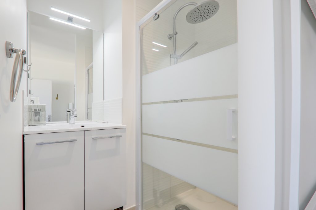 CHAMBRE A LOUER - LYON 4EME ARRONDISSEMENT - 9.96 m2 - 600�&euro; charges comprises par mois