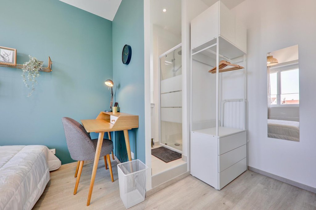 CHAMBRE A LOUER - LYON 4EME ARRONDISSEMENT - 12.1 m2 - 680 &euro; charges comprises par mois