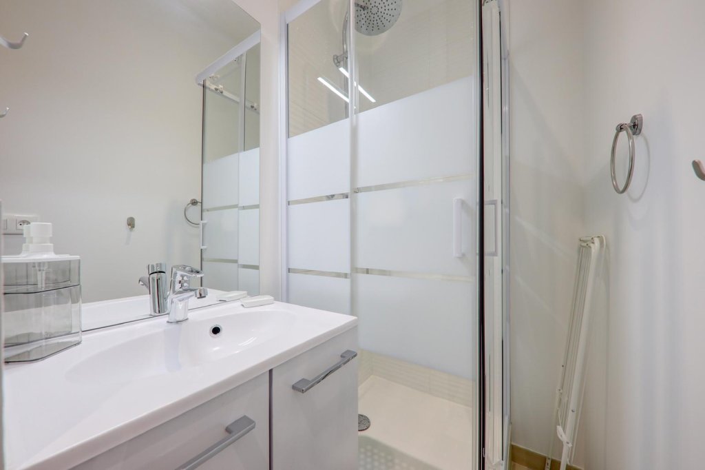 CHAMBRE A LOUER - LYON 4EME ARRONDISSEMENT - 12.1 m2 - 680 &euro; charges comprises par mois