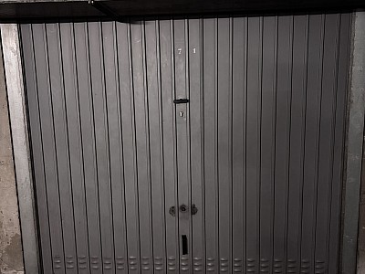 GARAGE A LOUER - LYON 6EME ARRONDISSEMENT - 1 m2 - 94 € charges comprises par mois