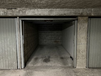 GARAGE A LOUER - LYON 6EME ARRONDISSEMENT - 12 m2 - 100 € charges comprises par mois