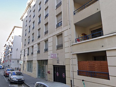 PARKING A LOUER - LYON 7EME ARRONDISSEMENT - 12 m2 - 71,67€ charges comprises par mois