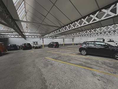 PARKING A LOUER - LYON 7EME ARRONDISSEMENT - 12 m2 - 75€ charges comprises par mois