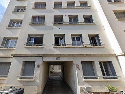 PARKING EXTERIEUR A LOUER - LYON 3EME ARRONDISSEMENT - 12 m2 - 65€ charges comprises par mois