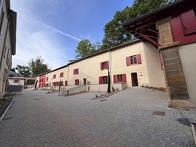 STUDIO A LOUER - CHARBONNIERES LES BAINS - 18.67 m2 - 690 &euro; charges comprises par mois