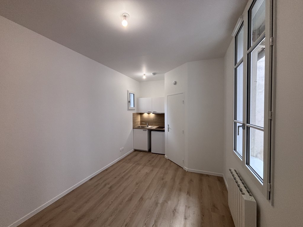 STUDIO A LOUER - LYON 3EME ARRONDISSEMENT - 15.49 m2 - 450�&euro; charges comprises par mois