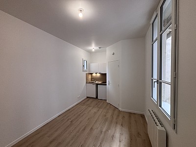 STUDIO A LOUER - LYON 3EME ARRONDISSEMENT - 15.49 m2 - 450 € charges comprises par mois