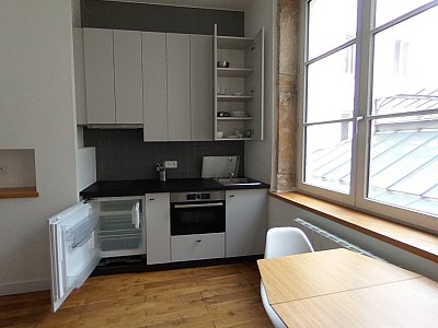 APPARTEMENT T1 A LOUER - LYON 1ER ARRONDISSEMENT - 25.91 m2 - 635€ charges comprises par mois
