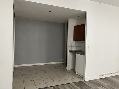 APPARTEMENT T1 A LOUER - LYON 1ER ARRONDISSEMENT - 32.56 m2 - 661 &euro; charges comprises par mois