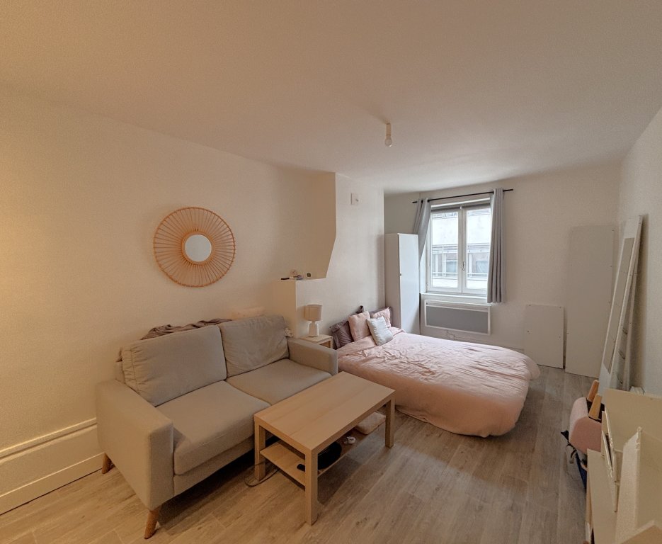 APPARTEMENT T1 A LOUER - LYON 2EME ARRONDISSEMENT - 26.22 m2 - 595�&euro; charges comprises par mois