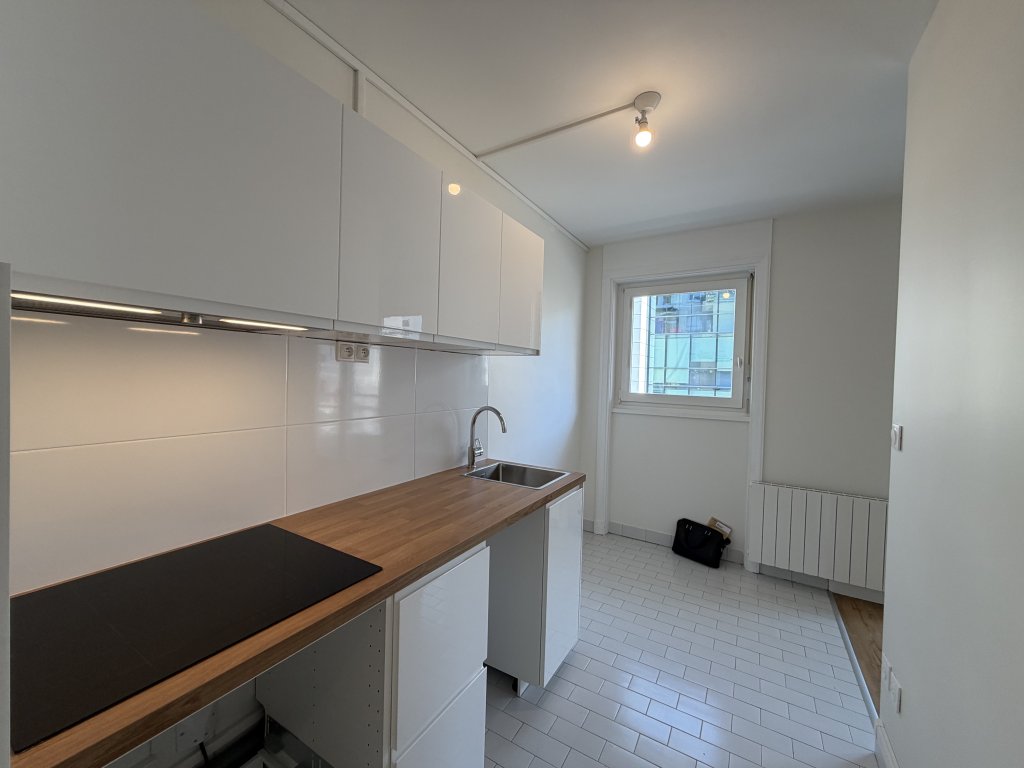 APPARTEMENT T1 A LOUER - LYON 3EME ARRONDISSEMENT - 33.6 m2 - 750 &euro; charges comprises par mois