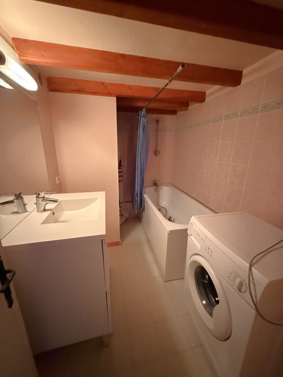 APPARTEMENT T1 A LOUER - LYON 4EME ARRONDISSEMENT - 43.09 m2 - 800 &euro; charges comprises par mois