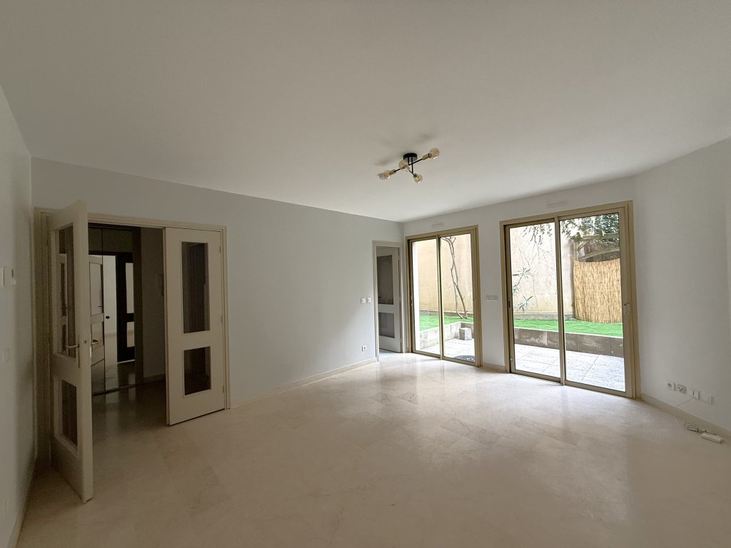 APPARTEMENT T1 A LOUER - LYON 6EME ARRONDISSEMENT - 32.09 m2 - 730�&euro; charges comprises par mois