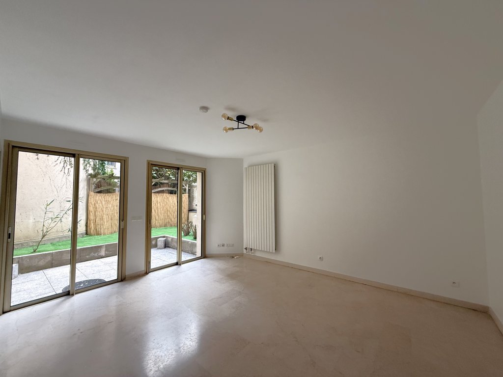 APPARTEMENT T1 A LOUER - LYON 6EME ARRONDISSEMENT - 32.09 m2 - 730�&euro; charges comprises par mois