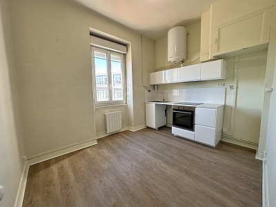 APPARTEMENT T1 A LOUER - LYON 7EME ARRONDISSEMENT - 37.43 m2 - 643€ charges comprises par mois