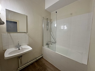 APPARTEMENT T1 A LOUER - LYON 7EME ARRONDISSEMENT - 37.43 m2 - 643€ charges comprises par mois