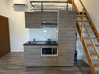 APPARTEMENT T1 A LOUER - LYON 7EME ARRONDISSEMENT - 18.38 m2 - 562 &euro; charges comprises par mois
