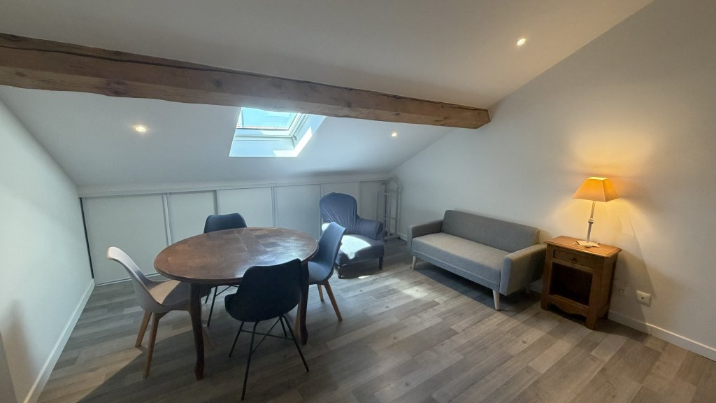 APPARTEMENT T1 A LOUER - LYON 7EME ARRONDISSEMENT - 18.38 m2 - 562 &euro; charges comprises par mois