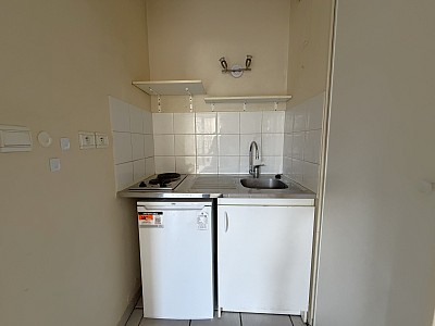 APPARTEMENT T1 A LOUER - LYON 7EME ARRONDISSEMENT - 25.91 m2 - 605 &euro; charges comprises par mois