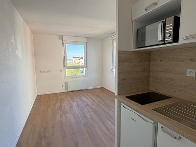 APPARTEMENT T1 A LOUER - LYON 8EME ARRONDISSEMENT - 25.37 m2 - 595 &euro; charges comprises par mois