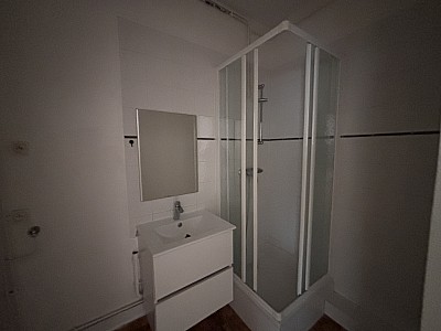 APPARTEMENT T1 A LOUER - VILLEURBANNE Tolstoi-Nord - 41.74 m2 - 531�&euro; charges comprises par mois