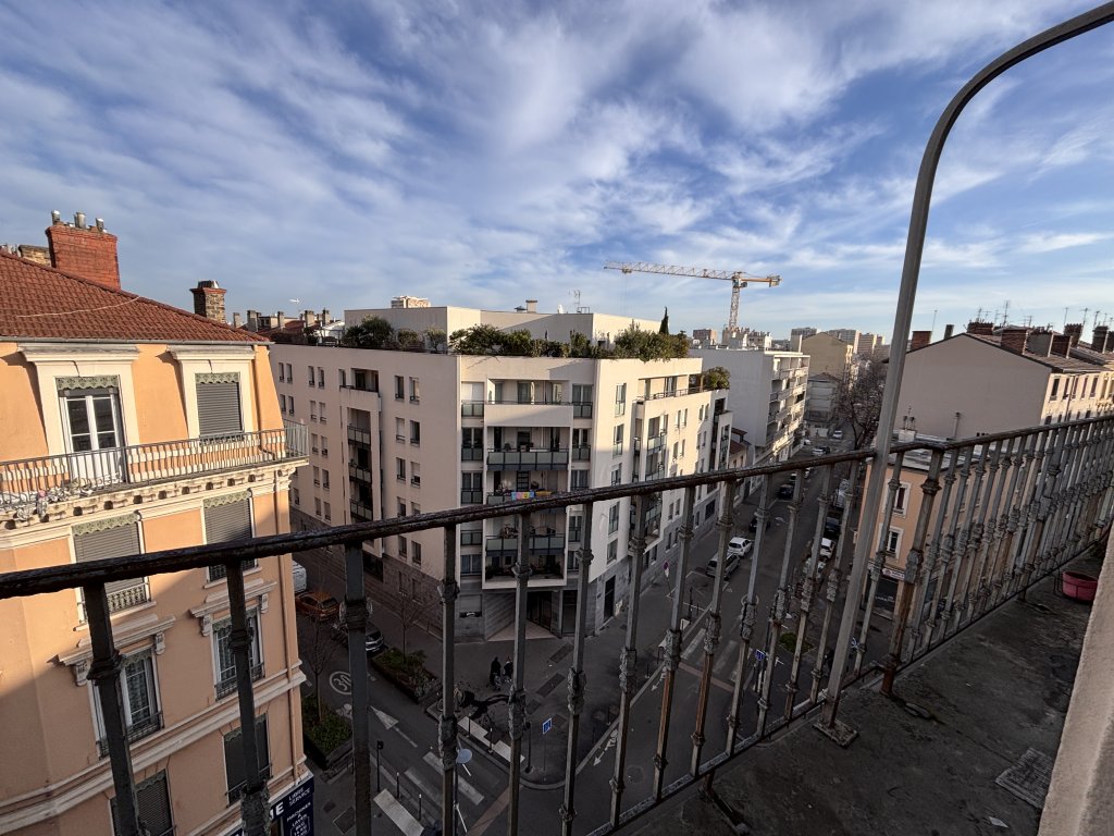 APPARTEMENT T1 A LOUER - VILLEURBANNE Tolstoi-Nord - 41.74 m2 - 531�&euro; charges comprises par mois