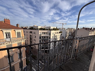 APPARTEMENT T1 A LOUER - VILLEURBANNE Tolstoi-Nord - 41.74 m2 - 531�&euro; charges comprises par mois