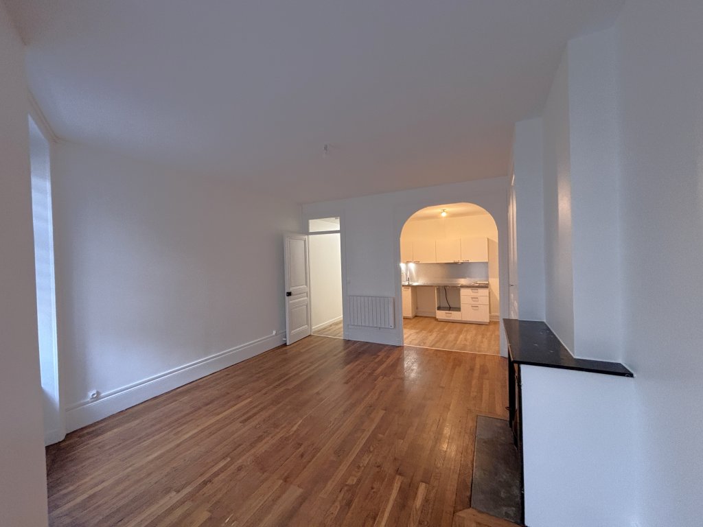 APPARTEMENT T1 A LOUER - VILLEURBANNE Tolstoi-Nord - 56.29 m2 - 803�&euro; charges comprises par mois