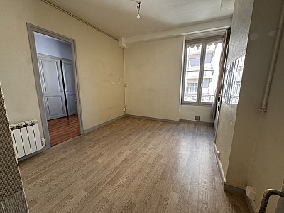 APPARTEMENT T1 A LOUER - VILLEURBANNE - 35.1 m2 - 632 € charges comprises par mois