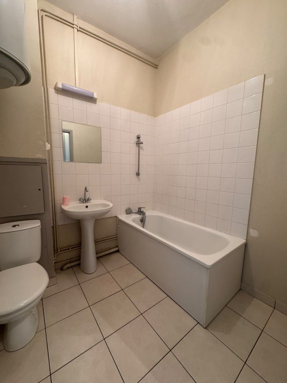 APPARTEMENT T1 A LOUER - VILLEURBANNE - 35.1 m2 - 632 &euro; charges comprises par mois