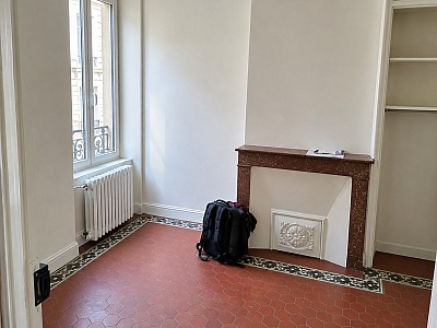 APPARTEMENT T1 A LOUER - VILLEURBANNE - 30.8 m2 - 550 &euro; charges comprises par mois