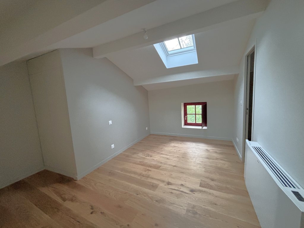 APPARTEMENT T2 A LOUER - CHARBONNIERES LES BAINS - 44.54 m2 - 1 055 &euro; charges comprises par mois