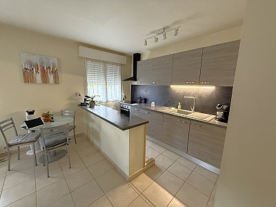 APPARTEMENT T2 A LOUER - FONTAINES ST MARTIN - 45 m2 - 775€ charges comprises par mois