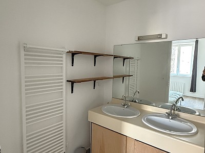 APPARTEMENT T2 A LOUER - LYON 1ER ARRONDISSEMENT - 61.81 m2 - 1 112,67 € charges comprises par mois