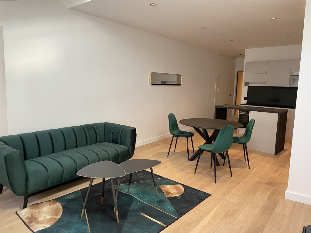 APPARTEMENT T2 A LOUER - LYON 2EME ARRONDISSEMENT - 51 m2 - 1�435�&euro; charges comprises par mois